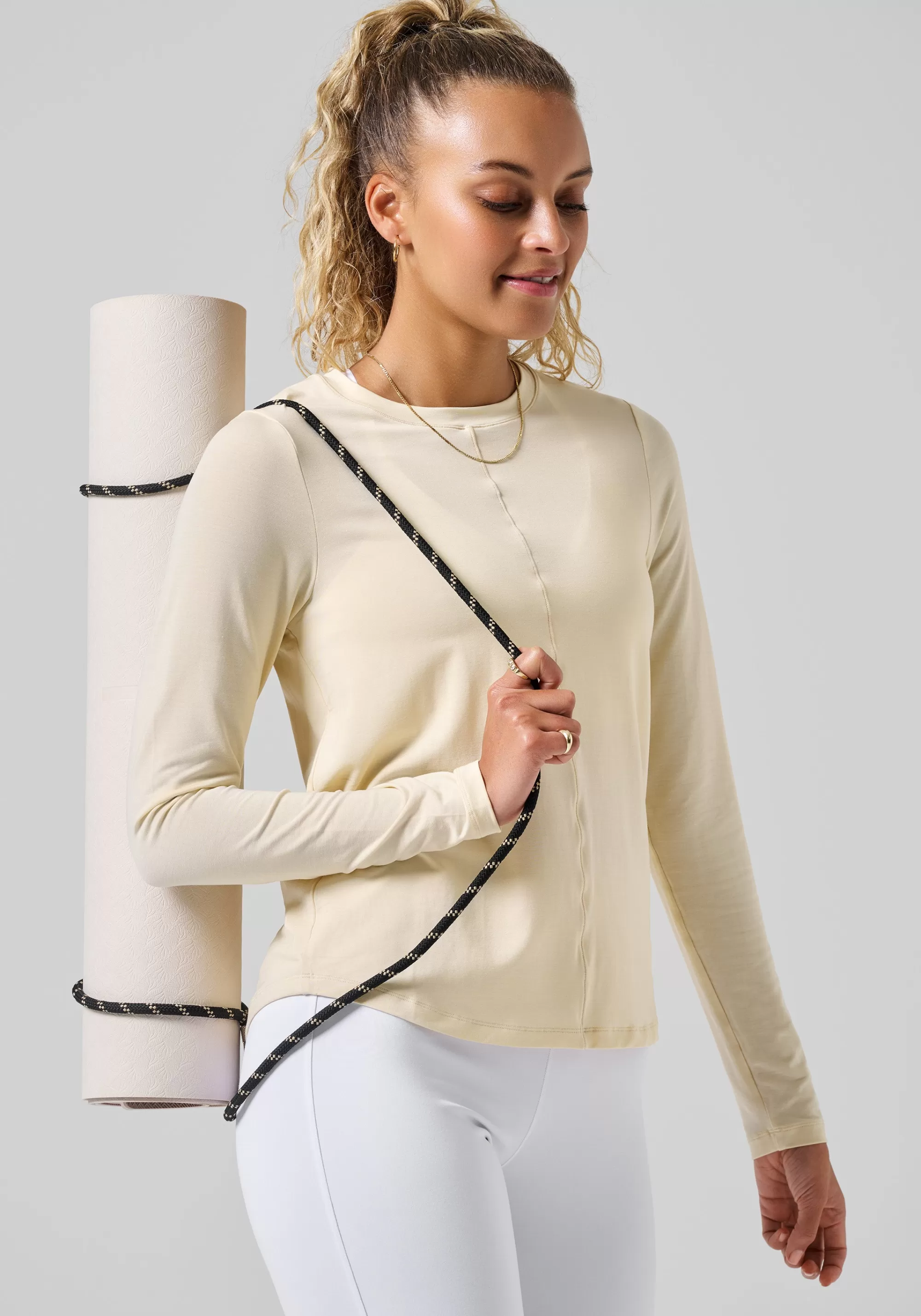 Casall Delight Crew Neck Long Sleeve - Milky Vanilla Best