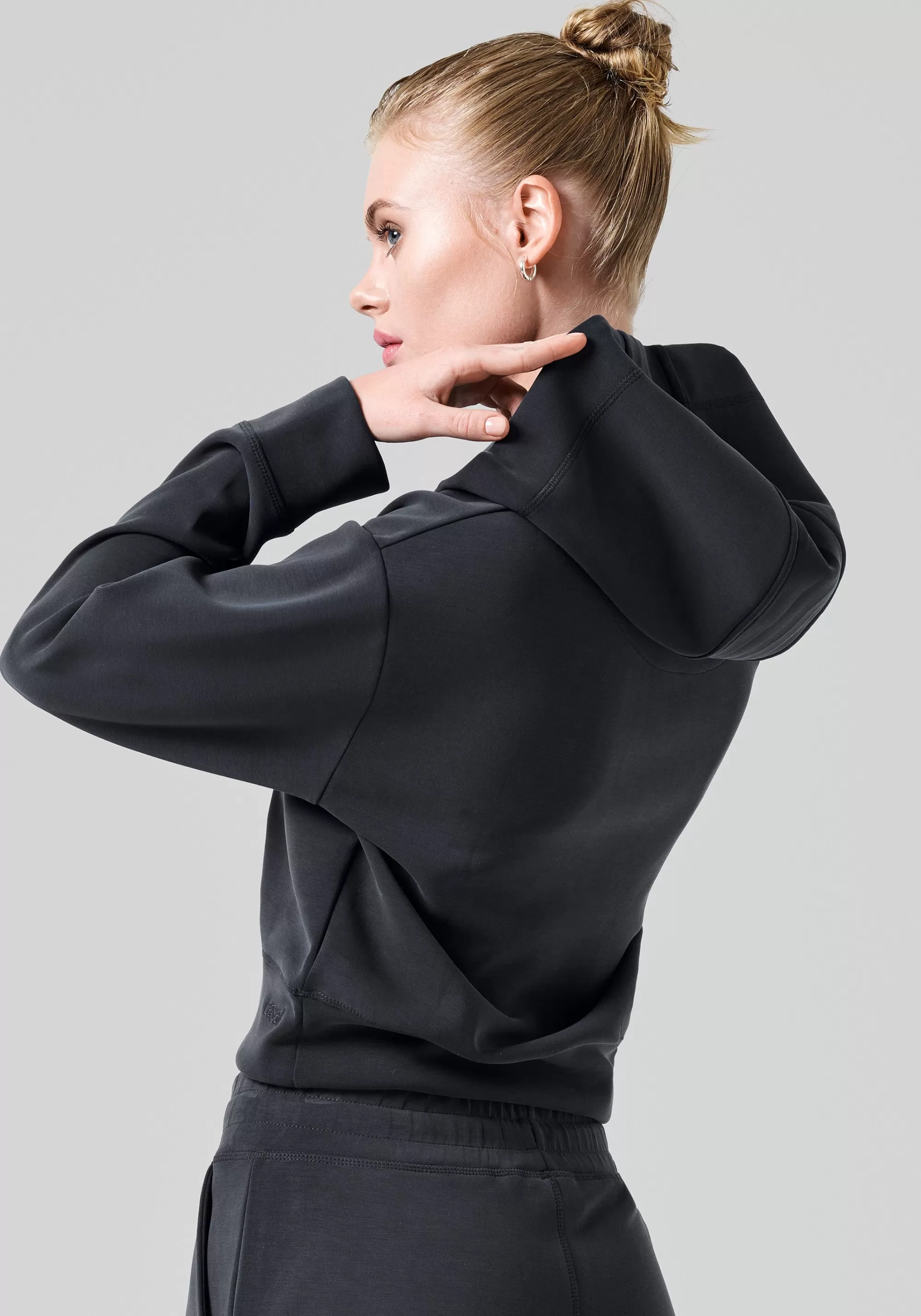 Casall Peachy V-Neck Hoodie - Almost Black Flash Sale