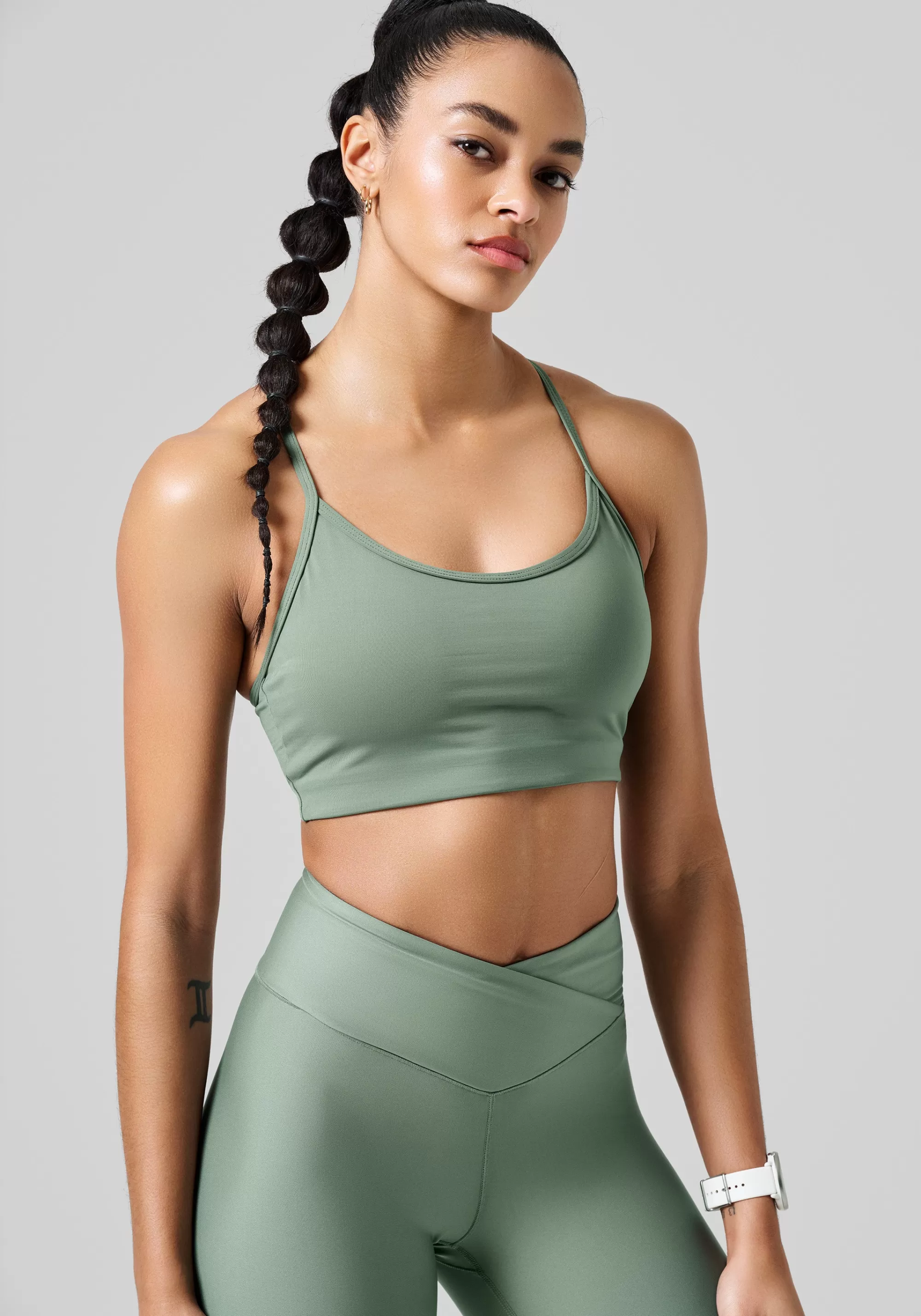 Casall Sleek Strappy Sports Bra - Dusty Green Hot